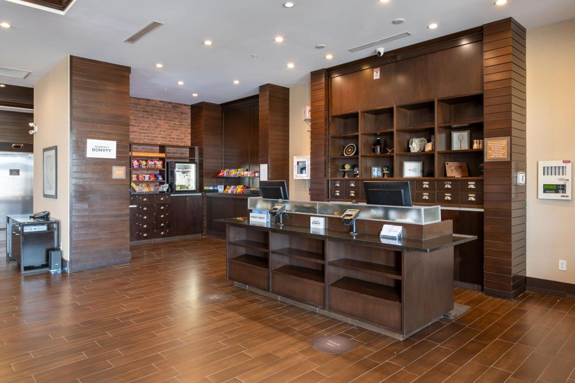 Four Points By Sheraton Edmonton International Airport Nisku Exterior photo