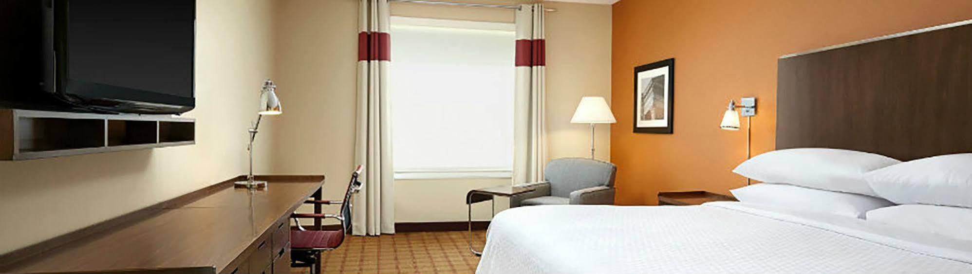 Four Points By Sheraton Edmonton International Airport Nisku Exterior photo