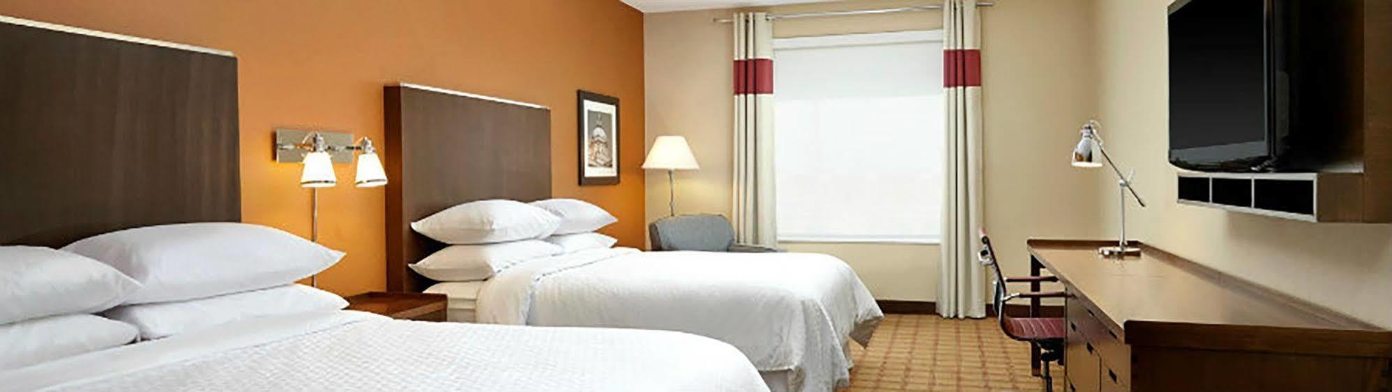 Four Points By Sheraton Edmonton International Airport Nisku Exterior photo